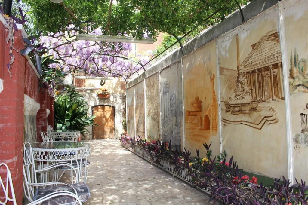 Hotel Pavia