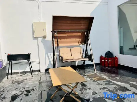 Jiebai Homestay (Beijing Universal Studios)