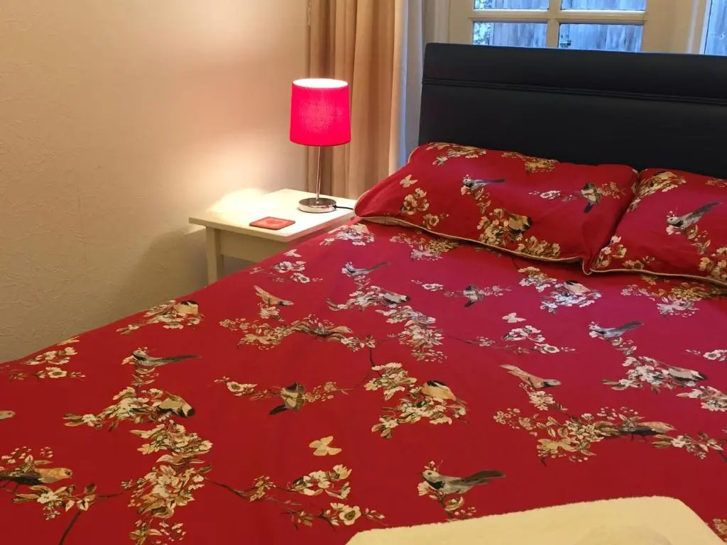 No 6 Boleyn House (Adults Only)