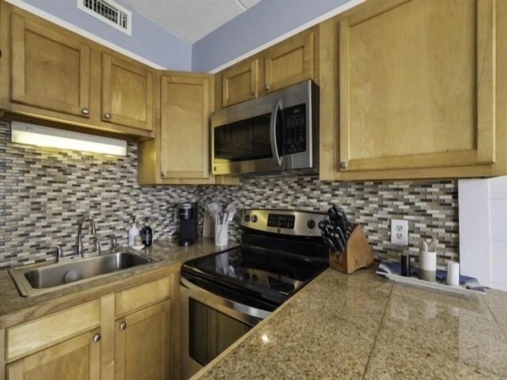 Just Breathe - Perfect For A Weekend Getaway! Private Complex Beach Access! 1 Bedroom Condo by Redawning