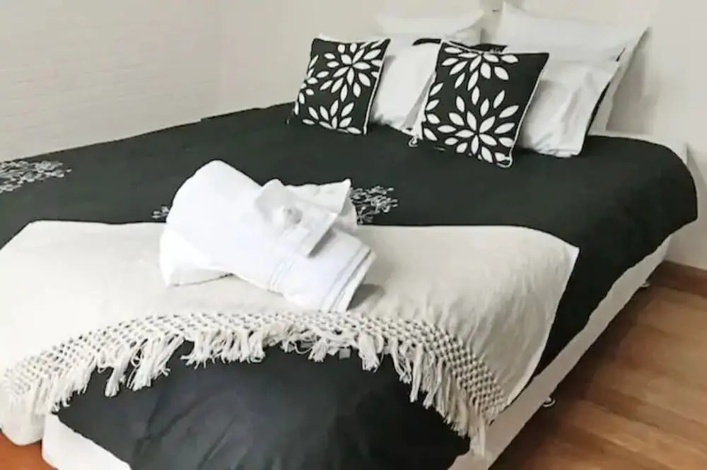 Secret Dream Location with WIFI and Wine