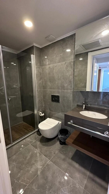 23 Grand Sapphire 2 Bedrooms 2 Shower, Pool, Beach