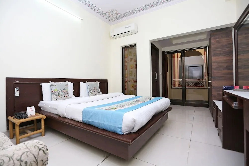 Oyo 9654 Hotel Arco Palace