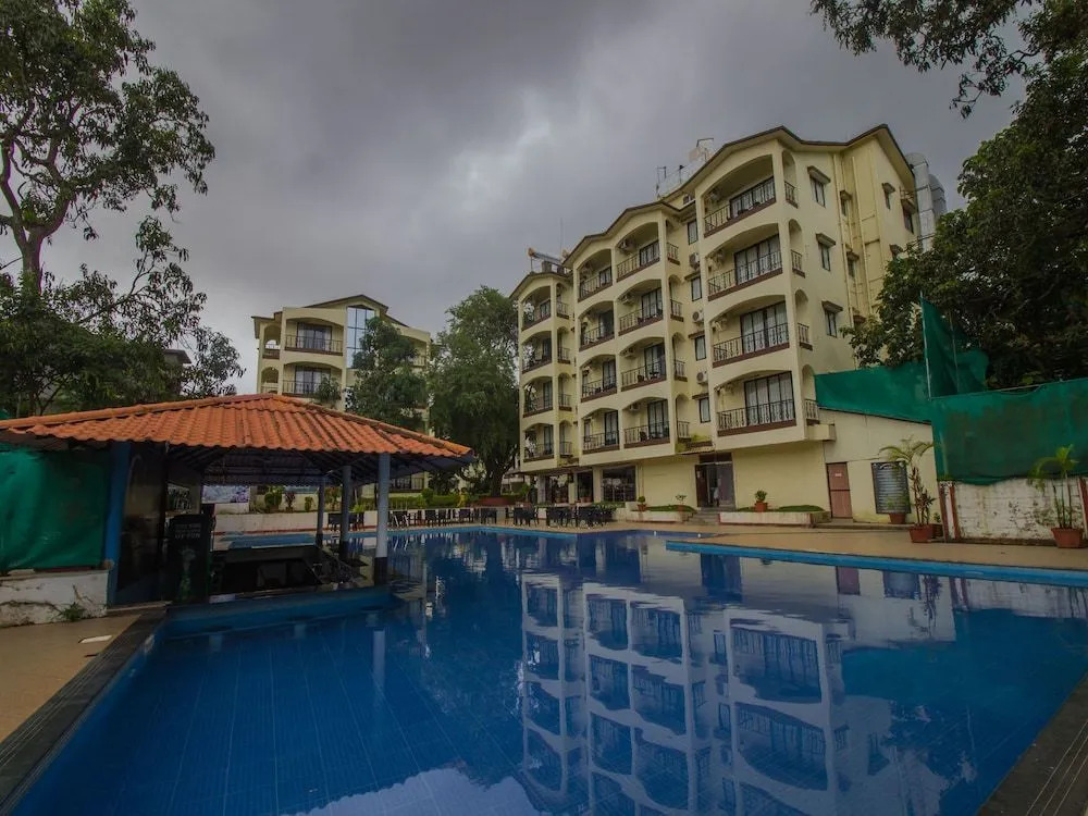 OYO 16805 Home Pool View 2BHK Assagaon