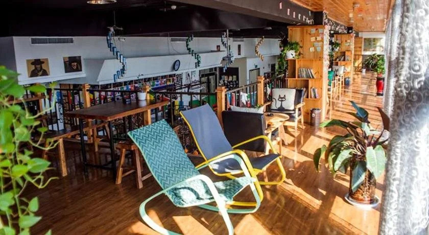 Luoyang Anximen Young Hostel