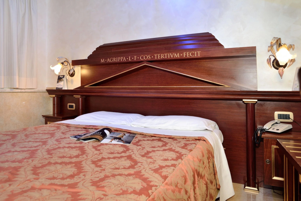 Pantheon Inn