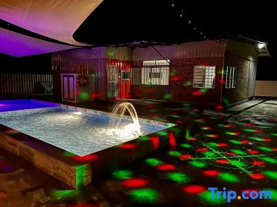 The Rina Homestay• Private Pool • Karaoke • BBQ