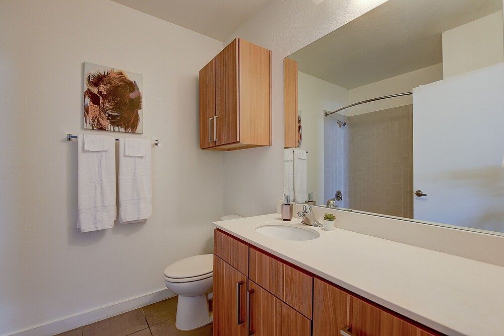 FRONTDESK Pointe on Rio Apts West Campus Austin