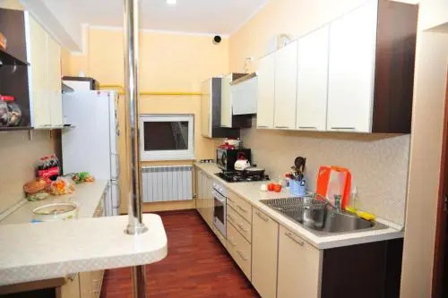 Guest House On Esenina 13 / На Есенина