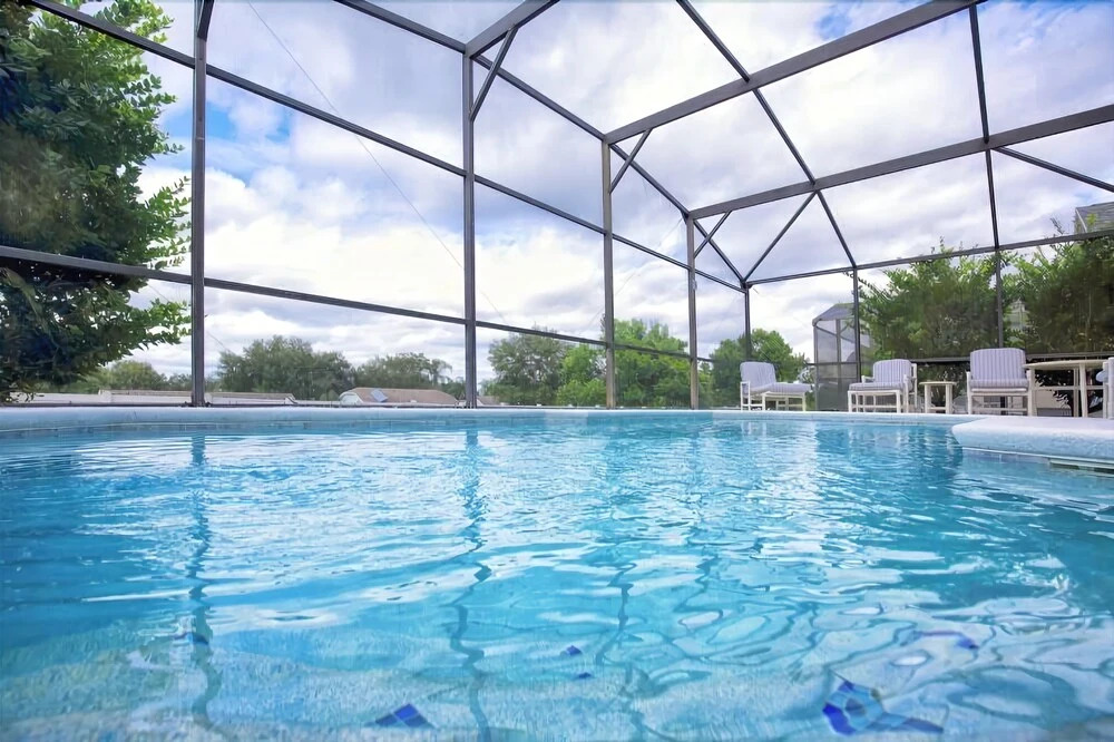 Cozy and Charming Gated Family Style Home w Pool