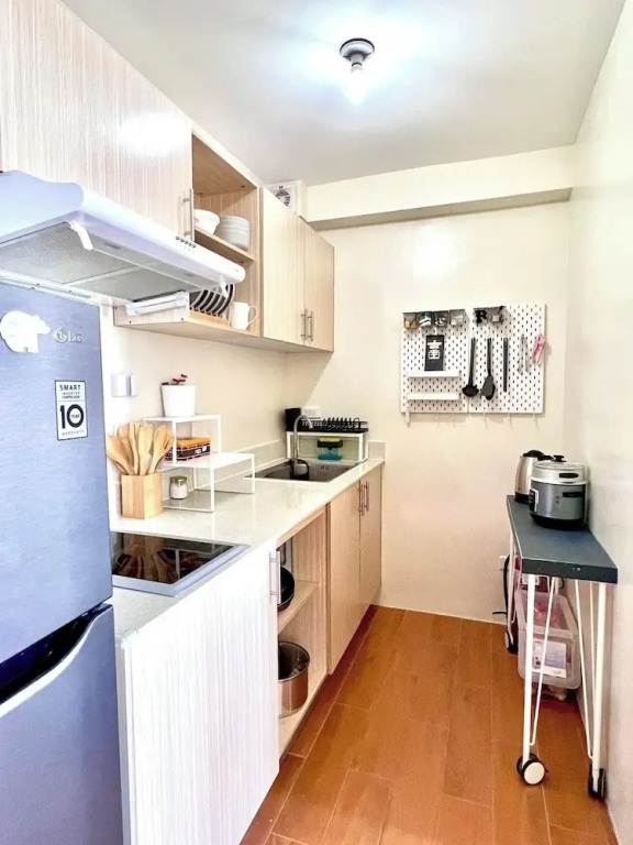 Staycation Seawind Condo 2BR Pool View