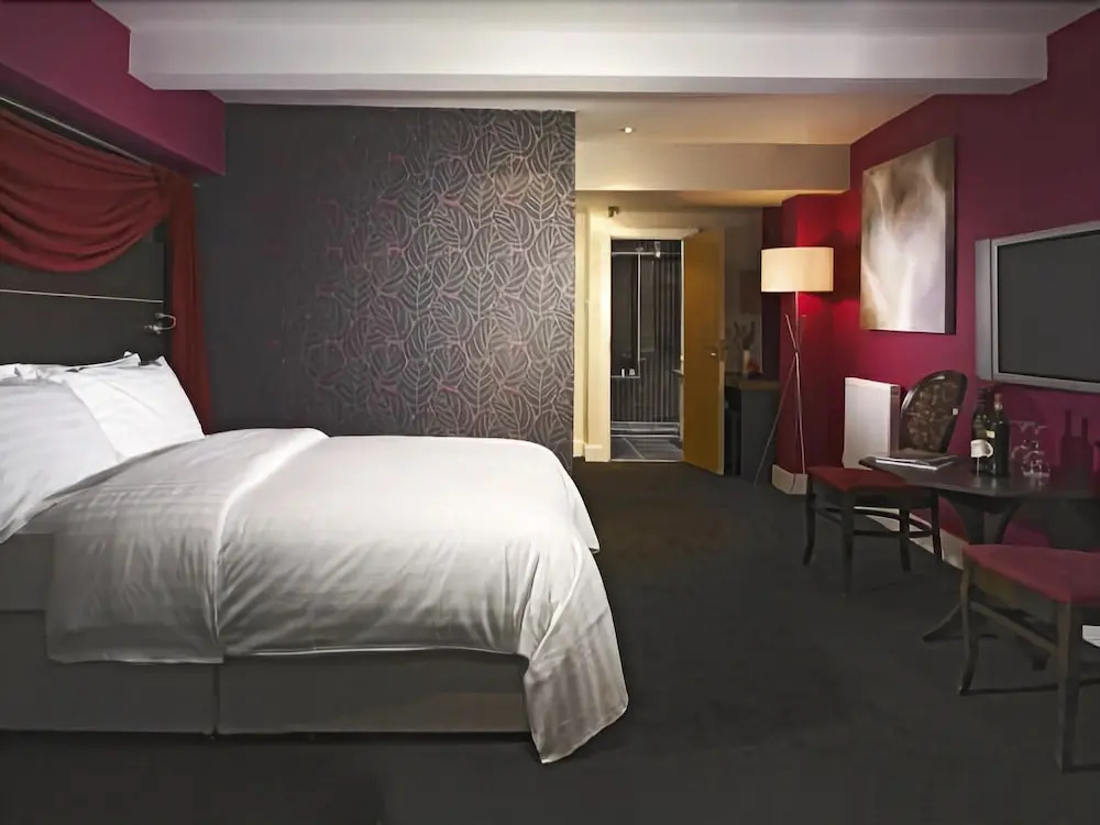 Port Hotel