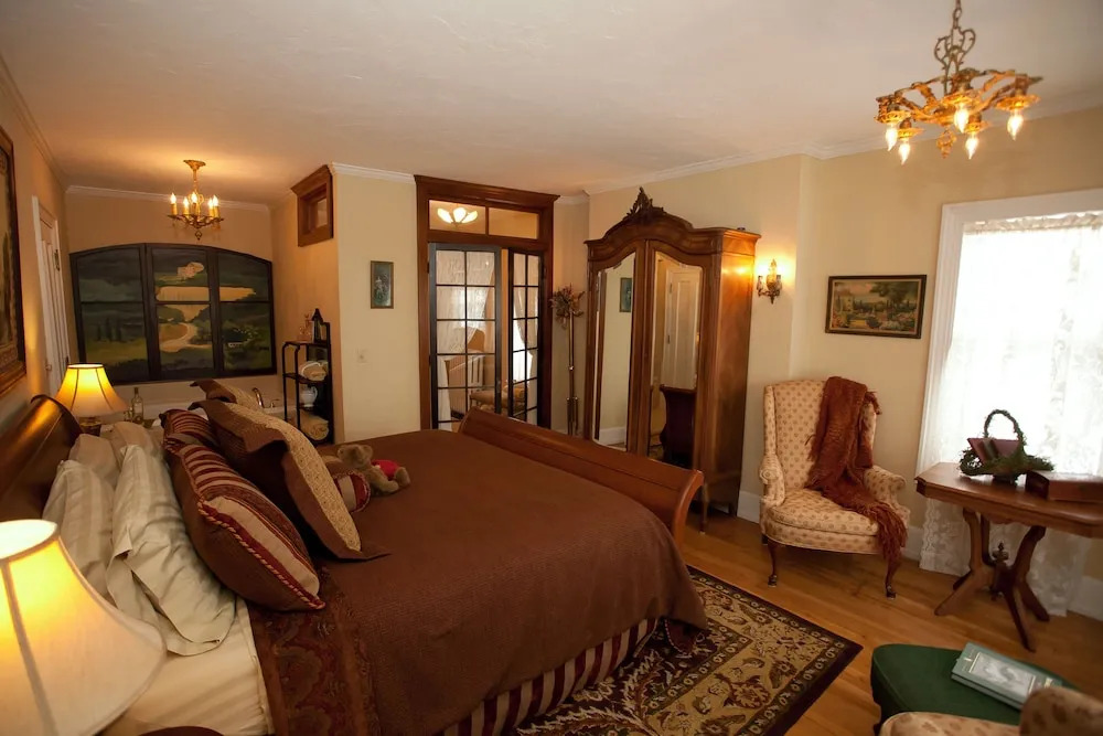 Westphal Mansion Inn Bed & Breakfast
