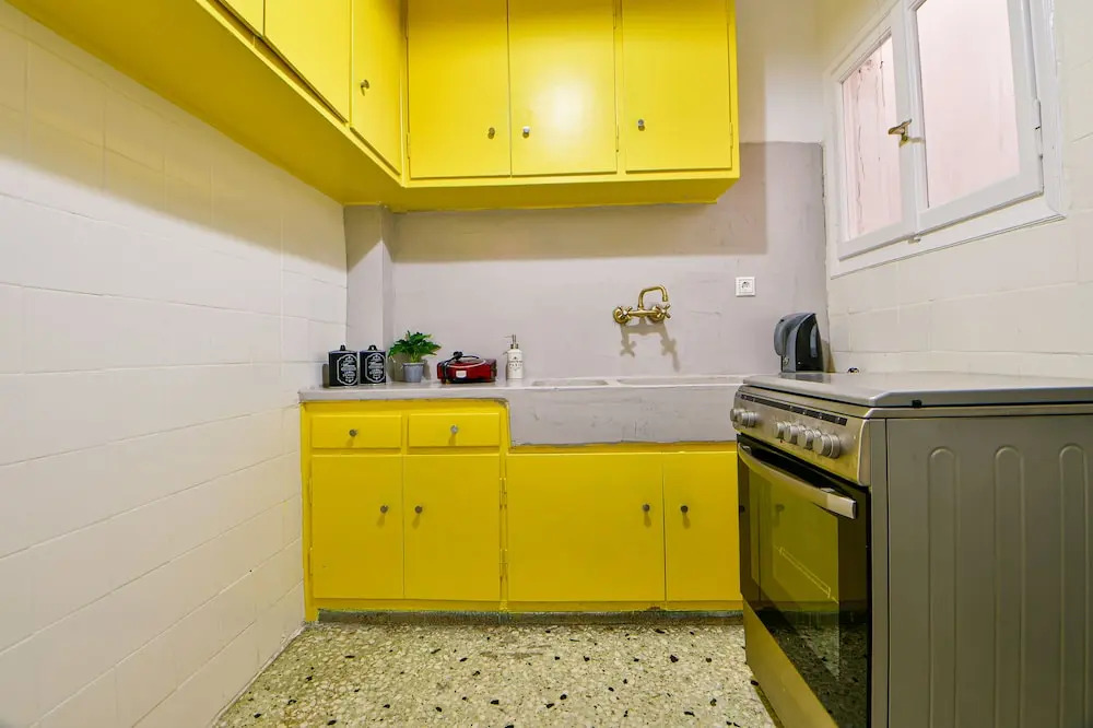 Athenian sunny apartment