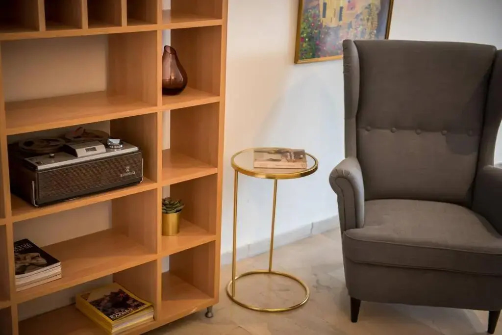 Argonauts Apartment