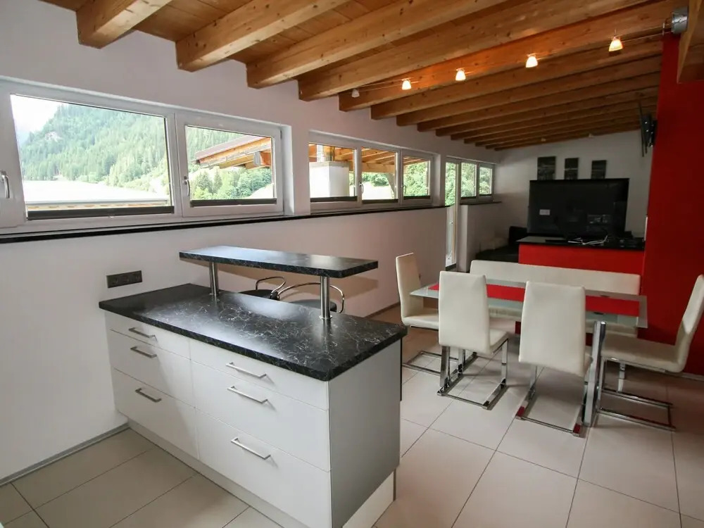 Sandra See in See With 2 Bedrooms and 1 5 Bathrooms