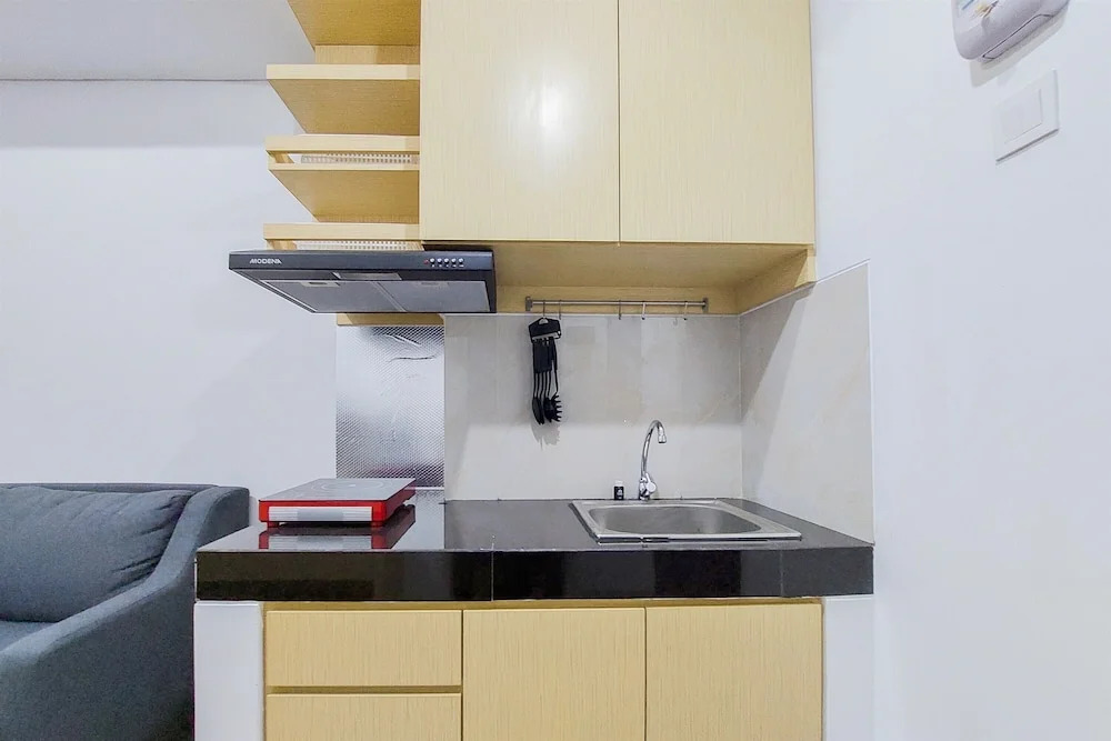 Fully Furnished 1Br With Study Room At Serpong Garden Apartment