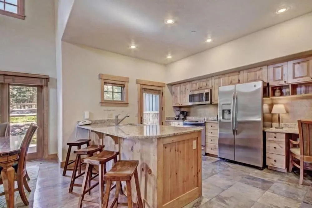 Breck Mtn Thunder 3 Townhome 305