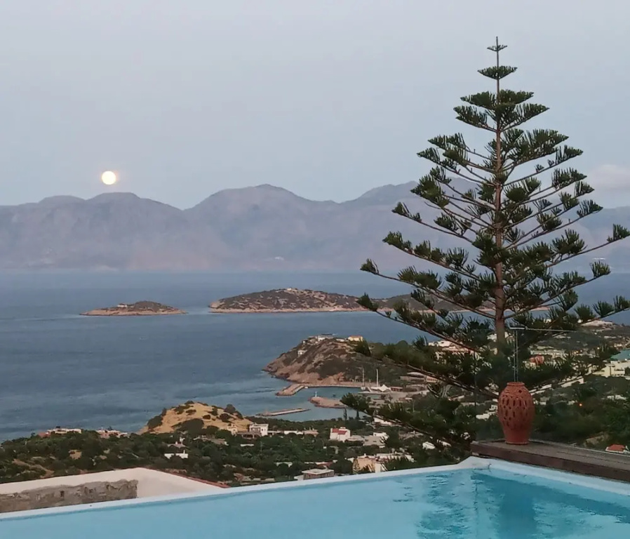 Villa Mirabello Suites