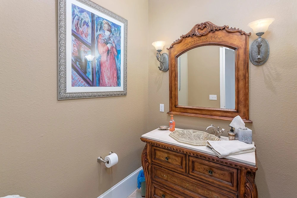 762 Oglethorpe Avenue by Hodnett Cooper