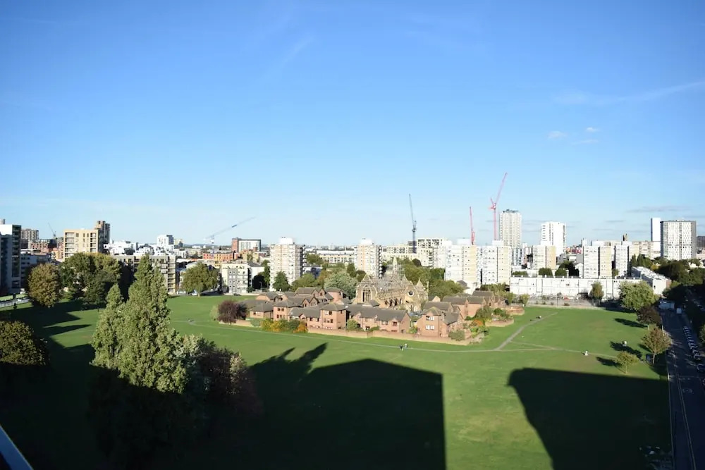 1 Bedroom Apartment Near Canary Wharf