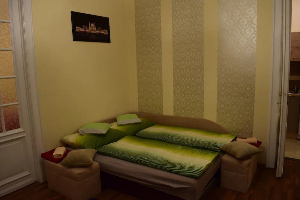 Orient Deluxe Apartments