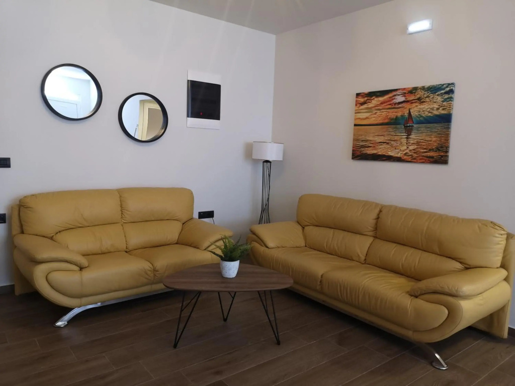 Sunny Holidays Apartment