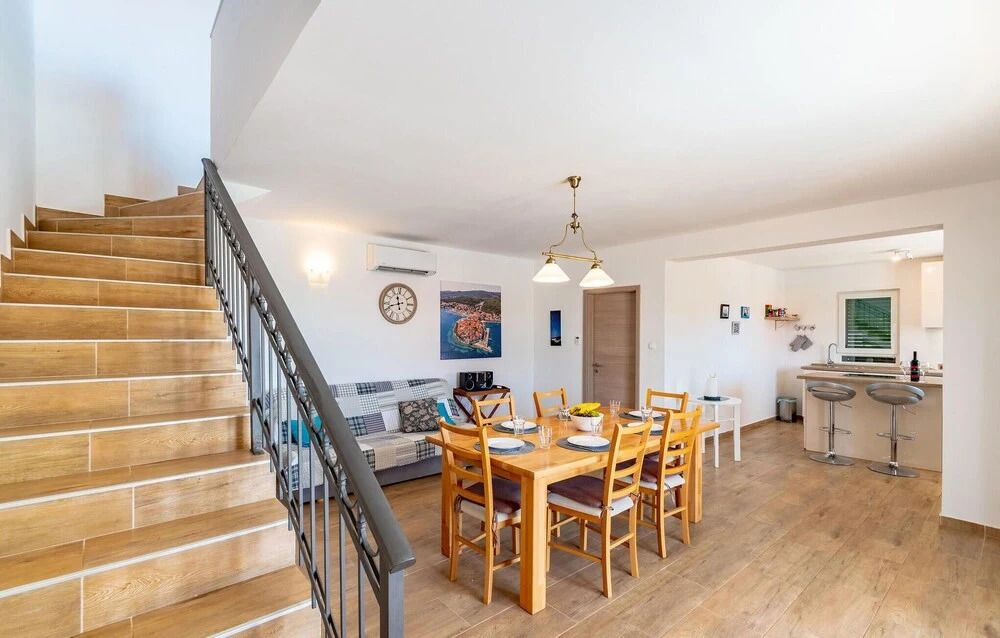 Three-Bedroom Holiday Home In Nova