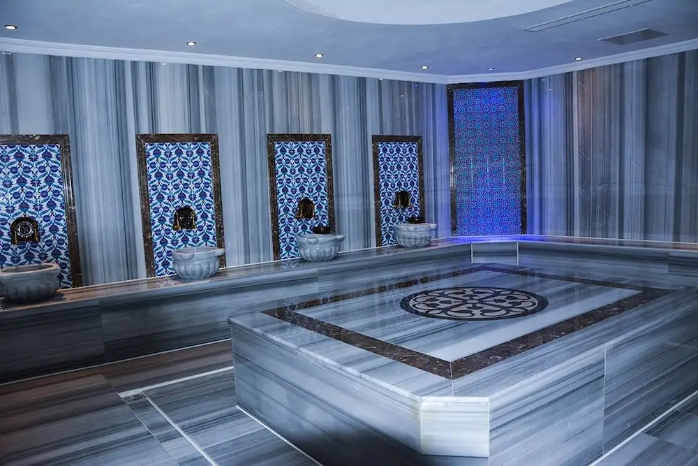 Winter City Hotel