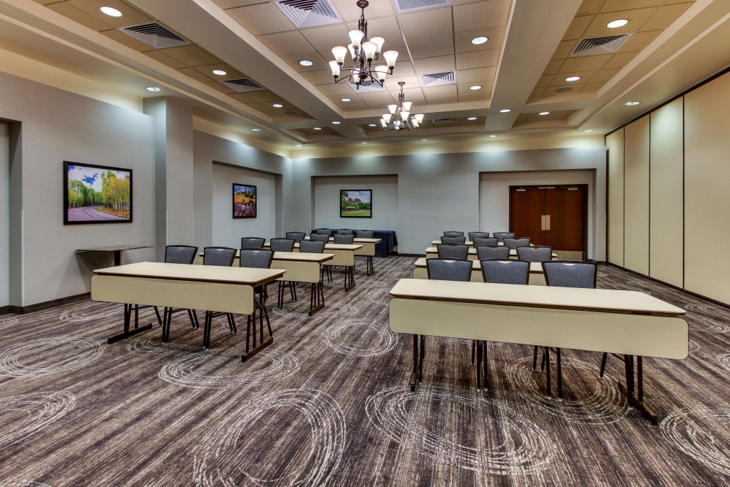 Drury Inn & Suites Phoenix Happy Valley