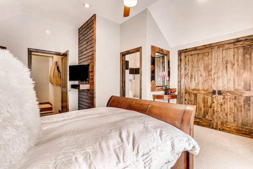 Luxe West Vail Side A - 3 Br Duplex