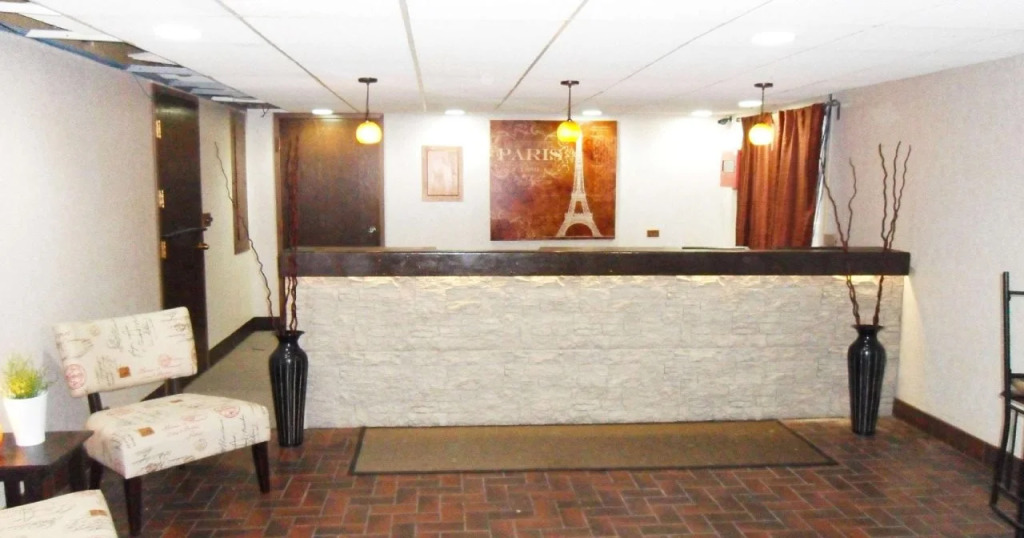 Magnuson Hotel Dixon