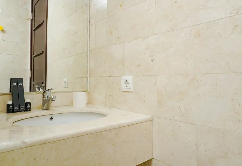 Modern and Stylish 2BR at The Empyreal Apartment