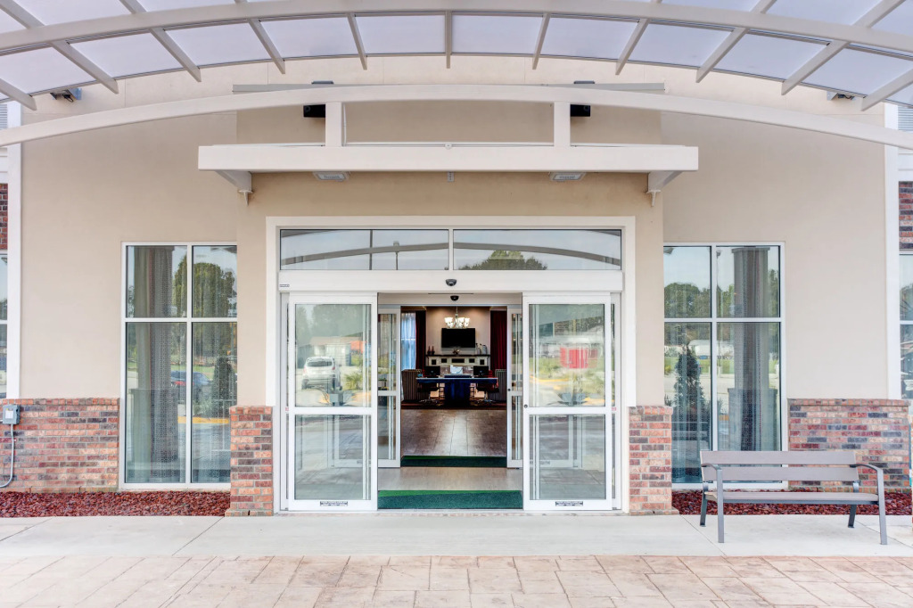 Holiday Inn & Suites Lafayette North by IHG
