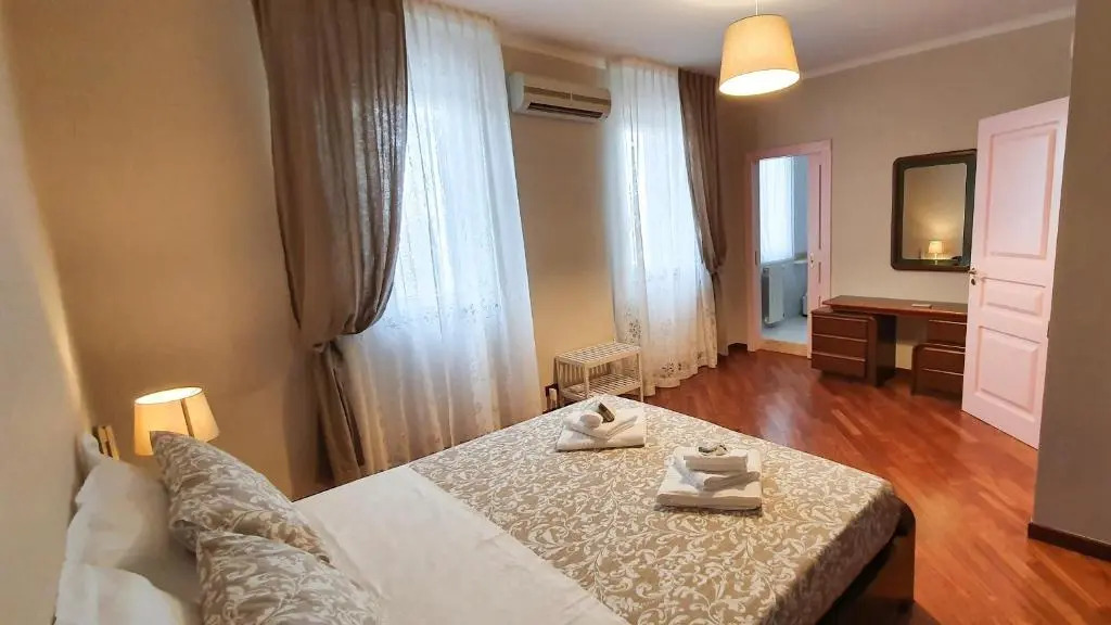 Casa De Amicis 18