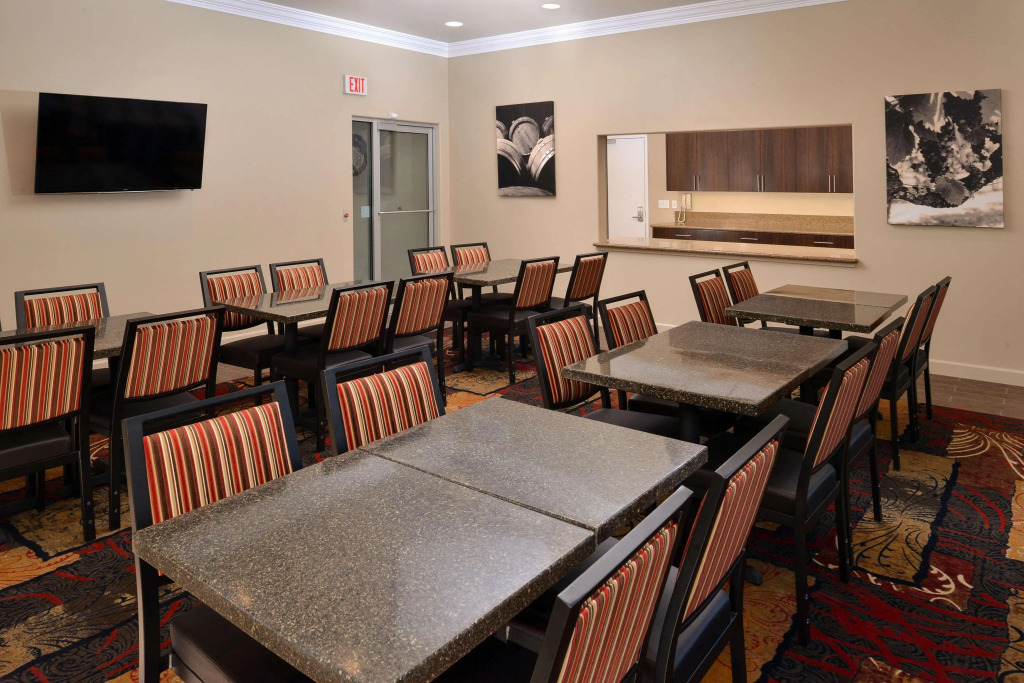 Best Western Plus Black Oak