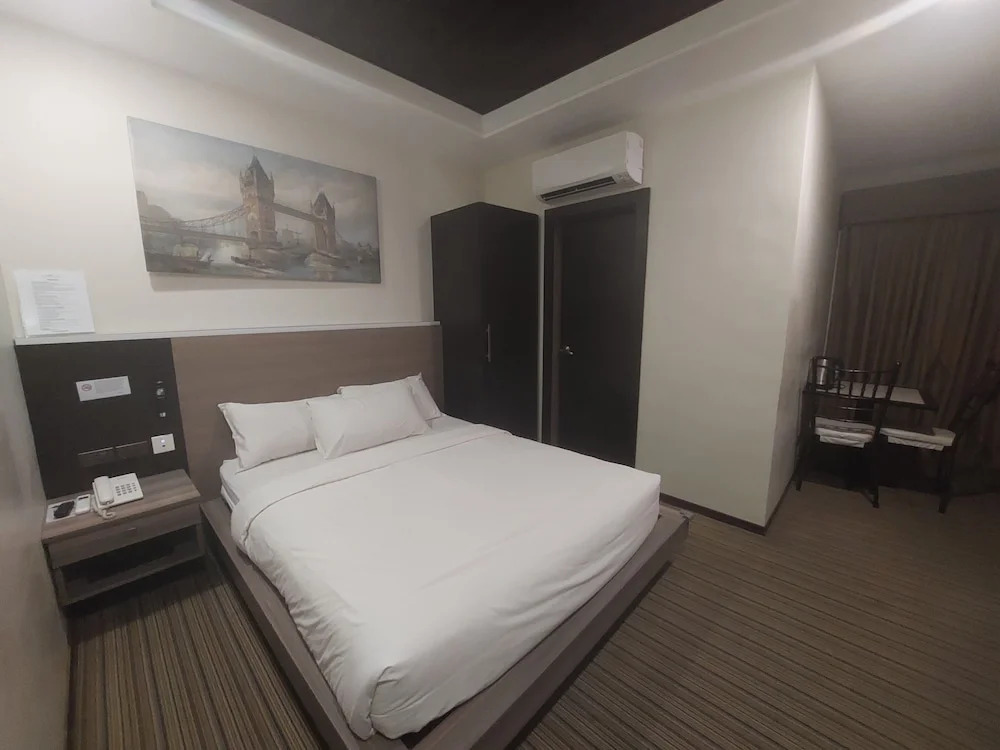 FairCrown Suite