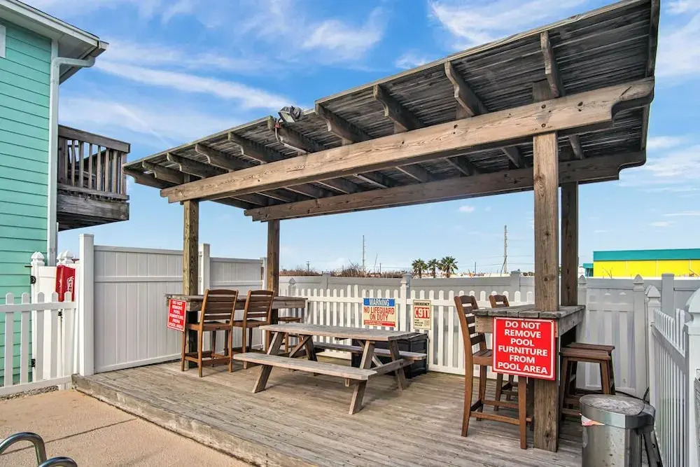 Family Tides Beach House by Silver Sands Vacation Rentals