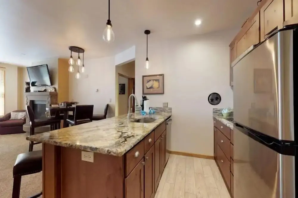 2 Bedroom Colorado Mountain Vacation Rental In River Run Village With Hot Tub Access And Walking Distance To Ski