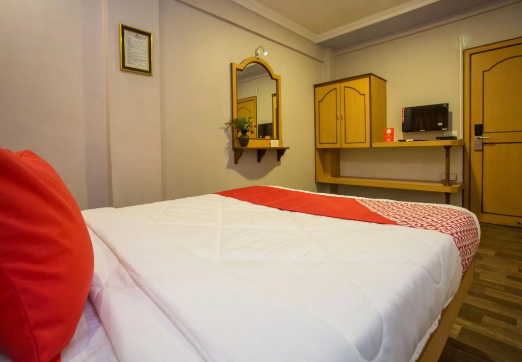 Hotel Padma Krishna