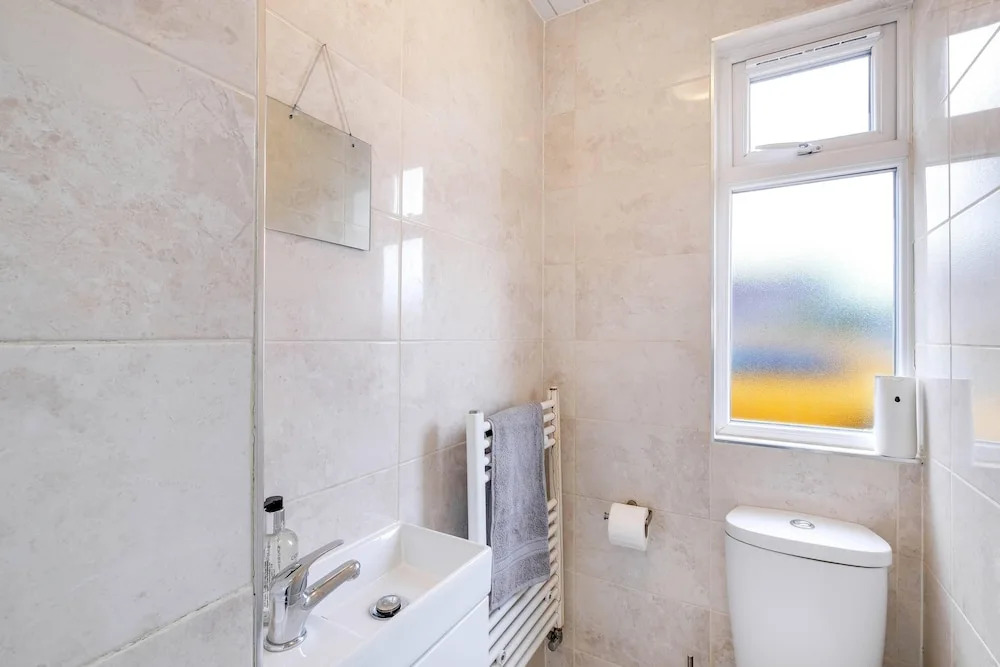 3 Bedroom House with Parking in Windsor