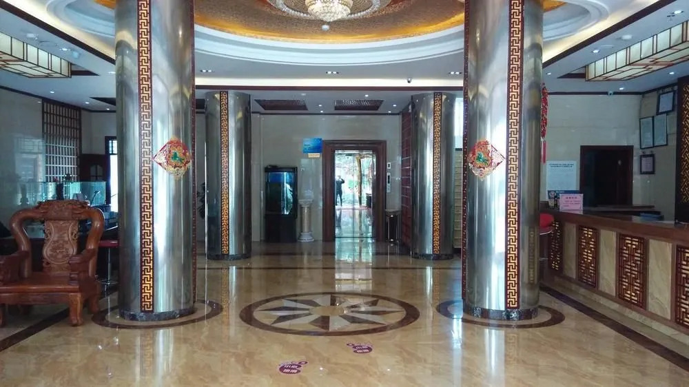 Tengyi Hotel(昆明腾翼大酒店（省肿瘤医院梁家河地铁站店）)