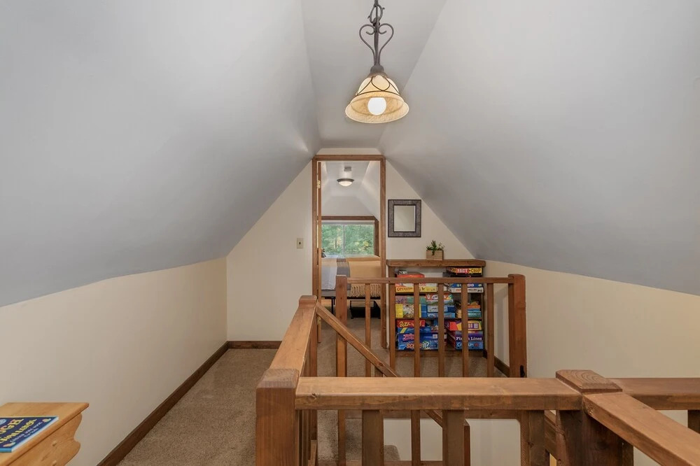 Trobele 3 Bedroom Home by NW Comfy Cabins by RedAwning