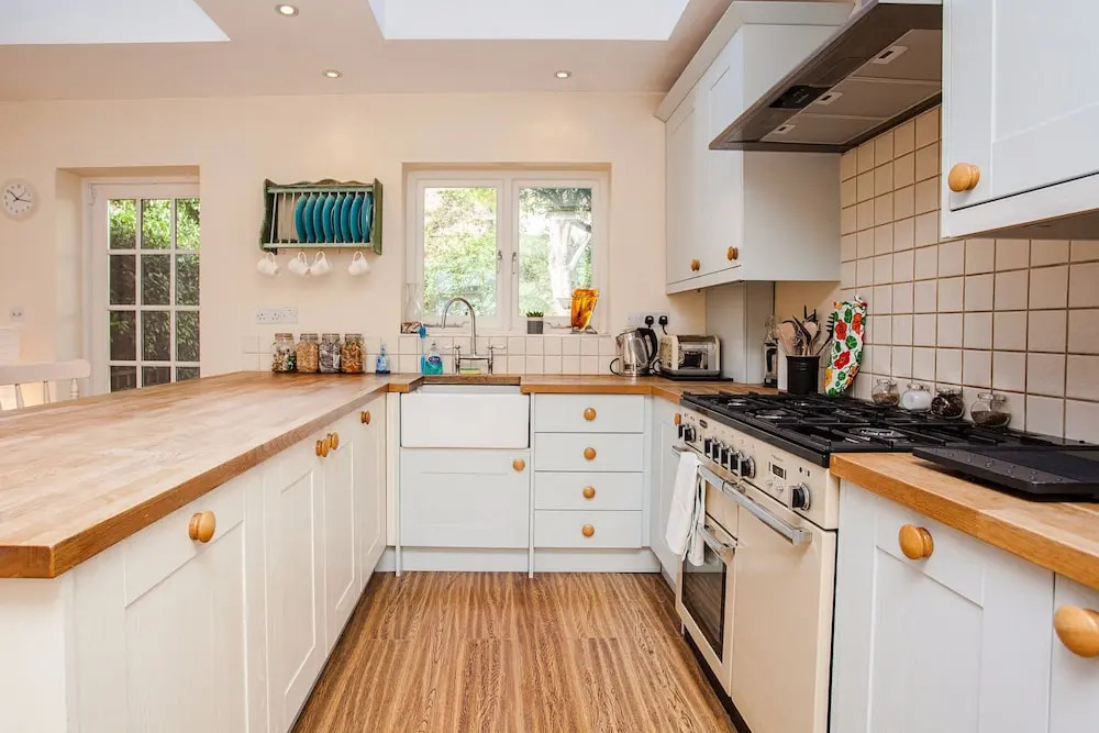 Bright Spacious 3 Bed Family Home In Shepherd's Bush