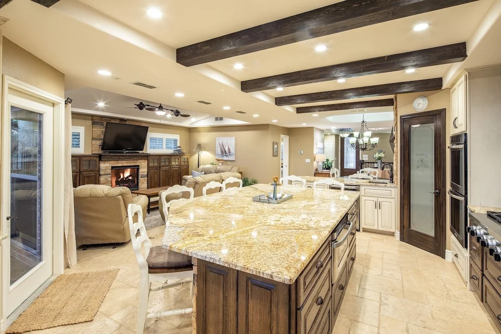 Hummingbird Hideaway 4 Bedroom Home