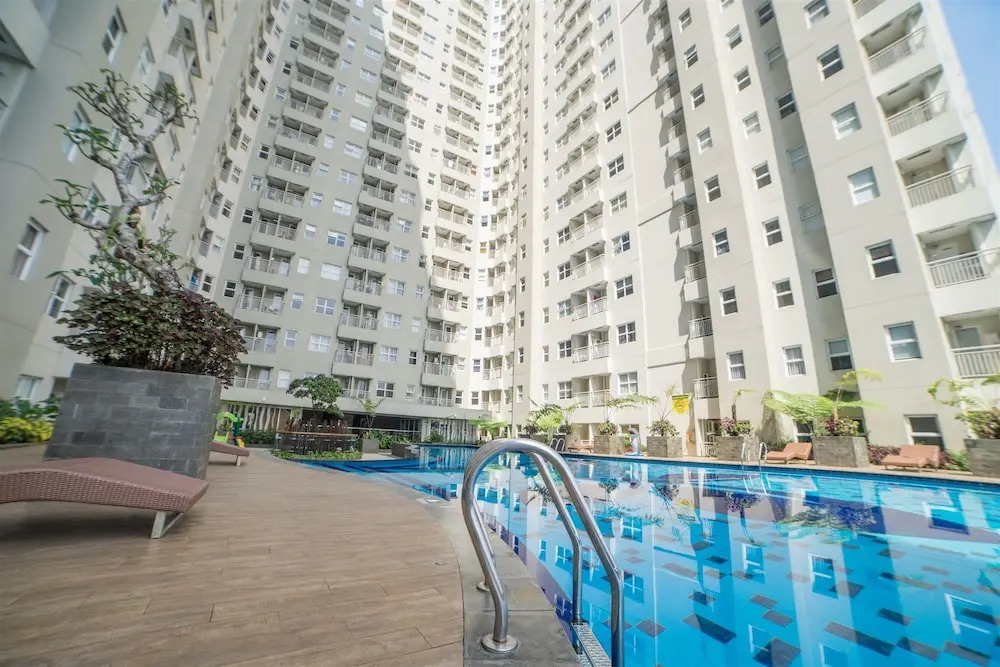 Homey Apartment at Parahyangan Residence near Parahyangan University