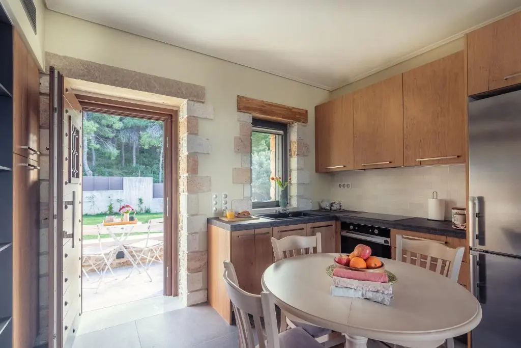 Villa Kalamos / Sea View and Pool nearby Athens