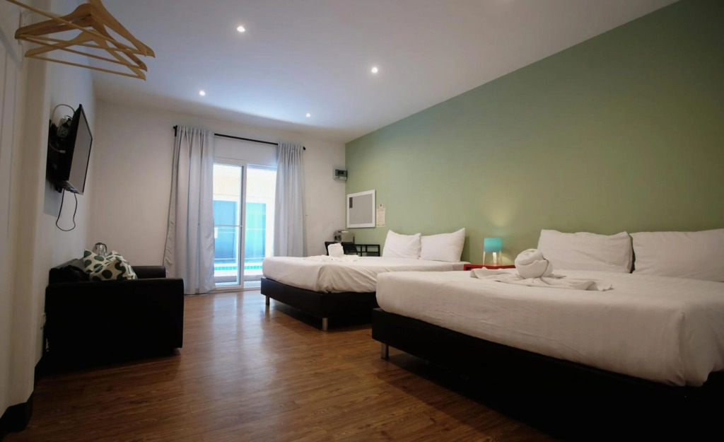 Resort V - MRT Huai Khwang