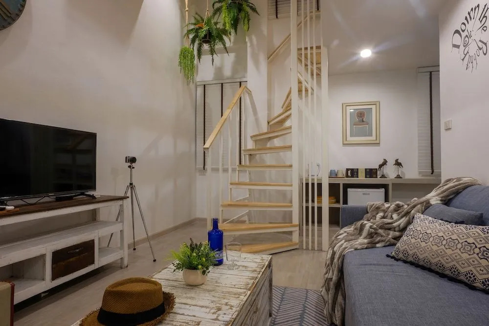 Hide and Seek Boutique Hometel