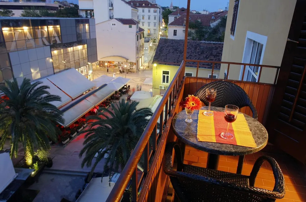 Marmont Heritage Hotel